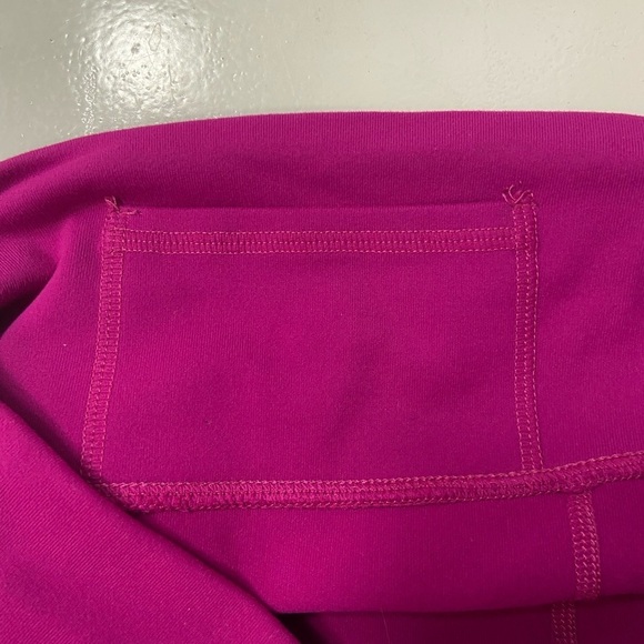 Fabletics small/med fuchsia leggings inside pocket sheer stripes down leg - Picture 10 of 11